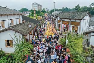 伤了一套阵容？利物浦确定伤员达12人，远藤航夺冠后又拄拐离开